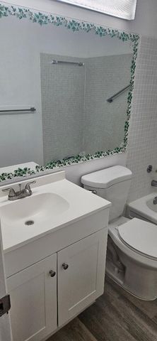 880 W Horizons 111, Boynton Beach, FL 33435