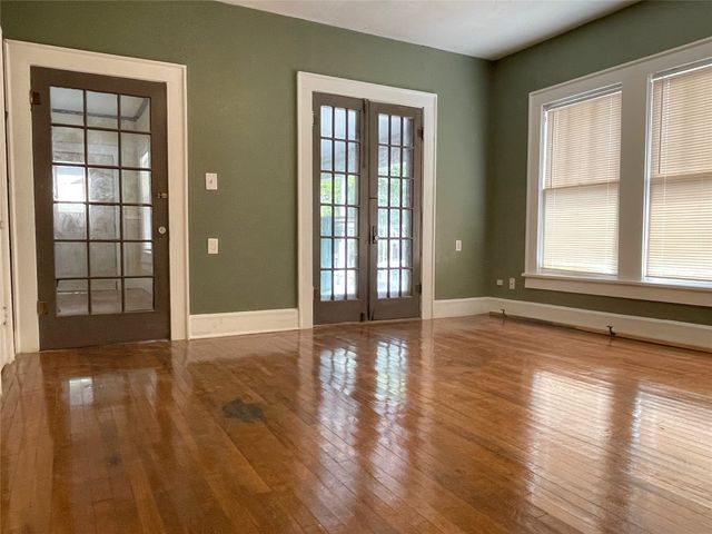 613 NW 5th Street, Mineral Wells, TX 76067