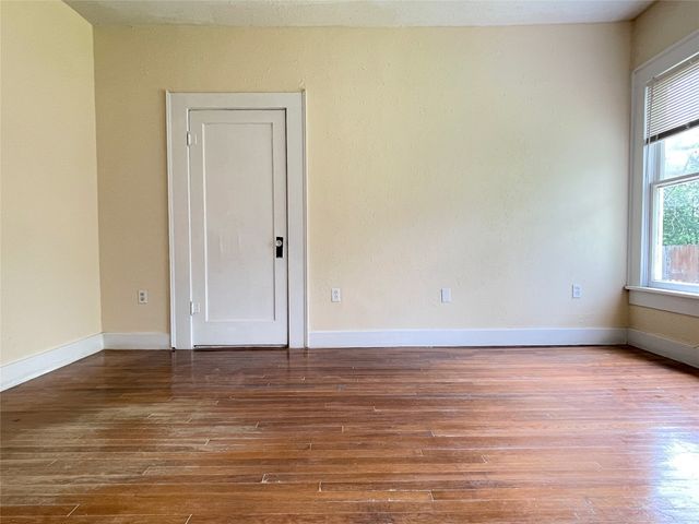613 NW 5th Street, Mineral Wells, TX 76067