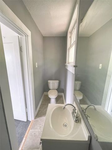 613 NW 5th Street, Mineral Wells, TX 76067