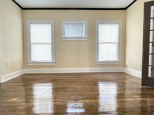 613 NW 5th Street, Mineral Wells, TX 76067