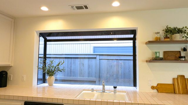 11476 Hesperian Circle, Gold River, CA 95670