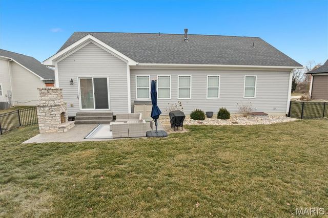 1109 Macintosh Court, O'fallon, IL 62269