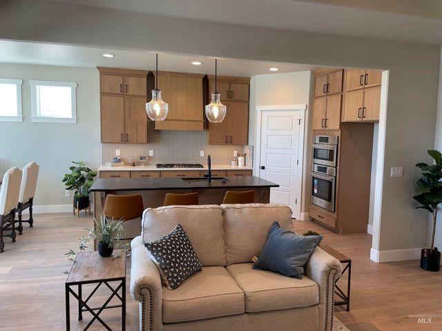 640 Full Moon Way, Twin Falls, ID 83301