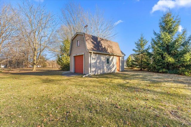 N95W25693 County Road Q, Colgate, WI 53017