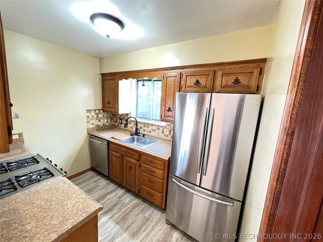 2752 S 116th East Avenue, Tulsa, OK 74129