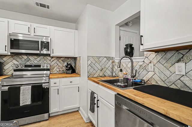 7050 Galloway Point, Riverdale, GA 30296