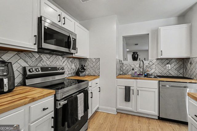 7050 Galloway Point, Riverdale, GA 30296