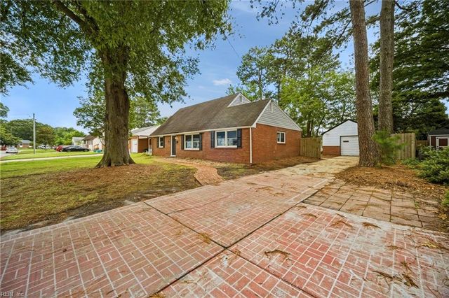 5761 N Ottawa RD, Virginia Beach, VA 23462