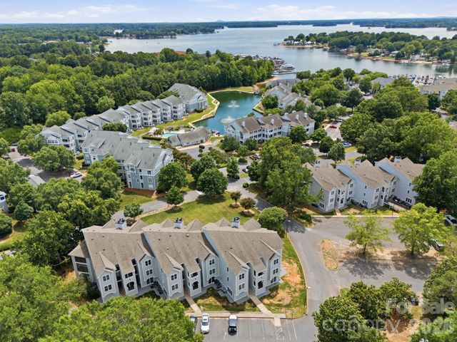 18817 Nautical Drive 105, Cornelius, NC 28031