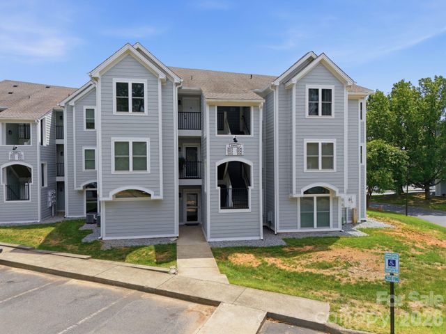 18817 Nautical Drive 105, Cornelius, NC 28031