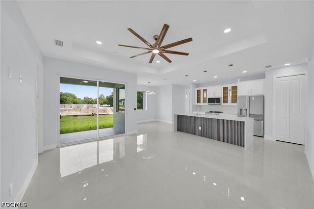 4119 17th ST SW, Lehigh Acres, FL 33976