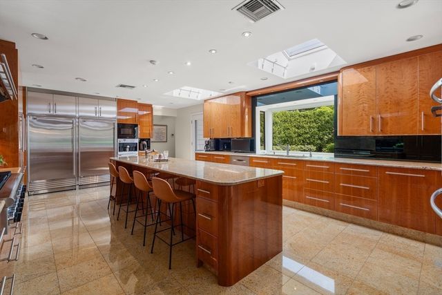 9 Singletree Rd, Brookline, MA 02467