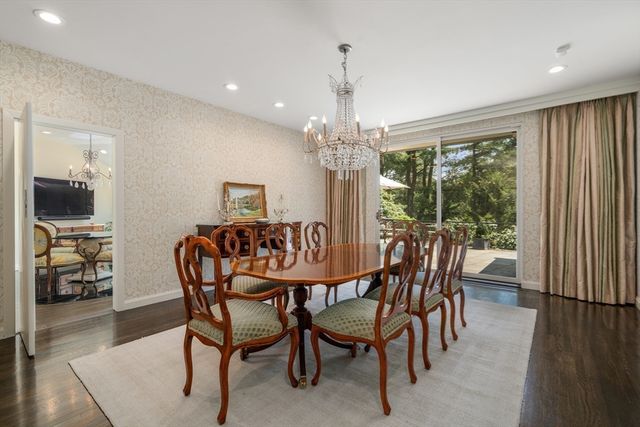 9 Singletree Rd, Brookline, MA 02467