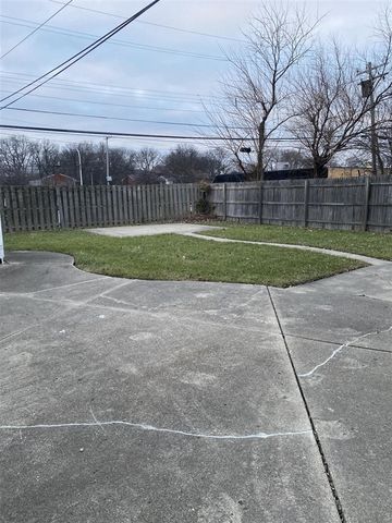 19950 Anita Street, Harper Woods, MI 48225