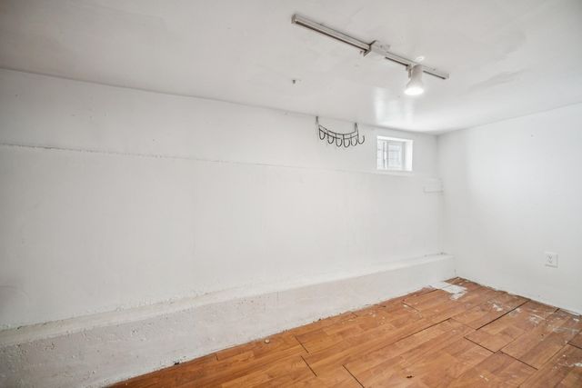 925 925 E 19Th St, Oakland, CA 94606