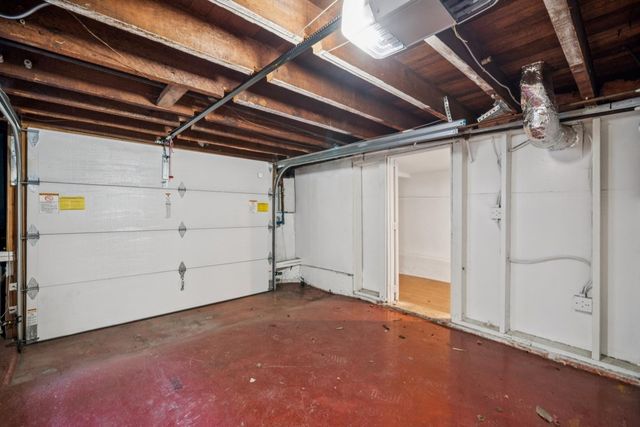 925 925 E 19Th St, Oakland, CA 94606