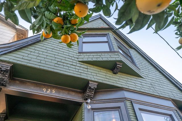 925 925 E 19Th St, Oakland, CA 94606