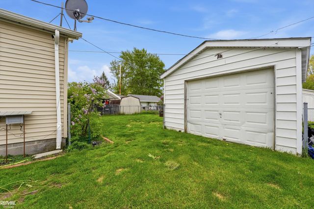 939 Liberty Street, Algonac, MI 48001