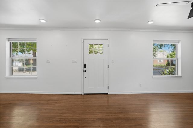 2834 E 21st Place, Tulsa, OK 74114
