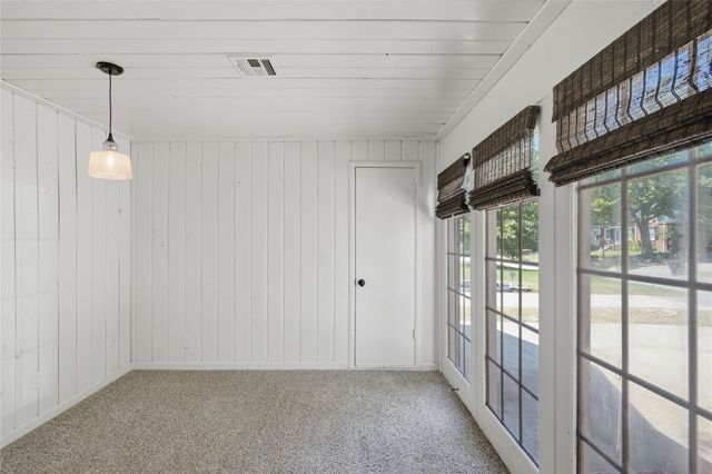 2834 E 21st Place, Tulsa, OK 74114