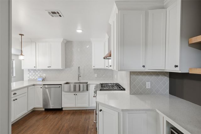 2834 E 21st Place, Tulsa, OK 74114