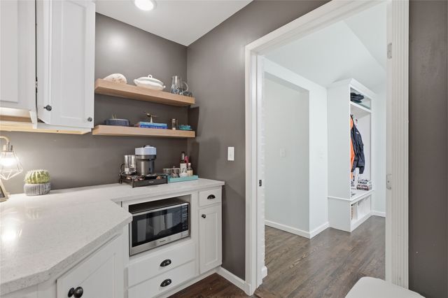 2834 E 21st Place, Tulsa, OK 74114