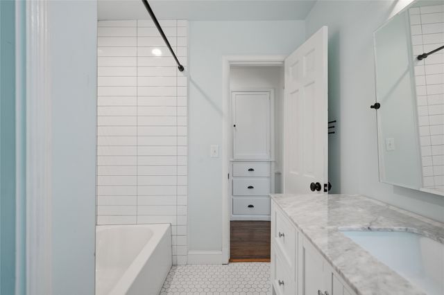 2834 E 21st Place, Tulsa, OK 74114