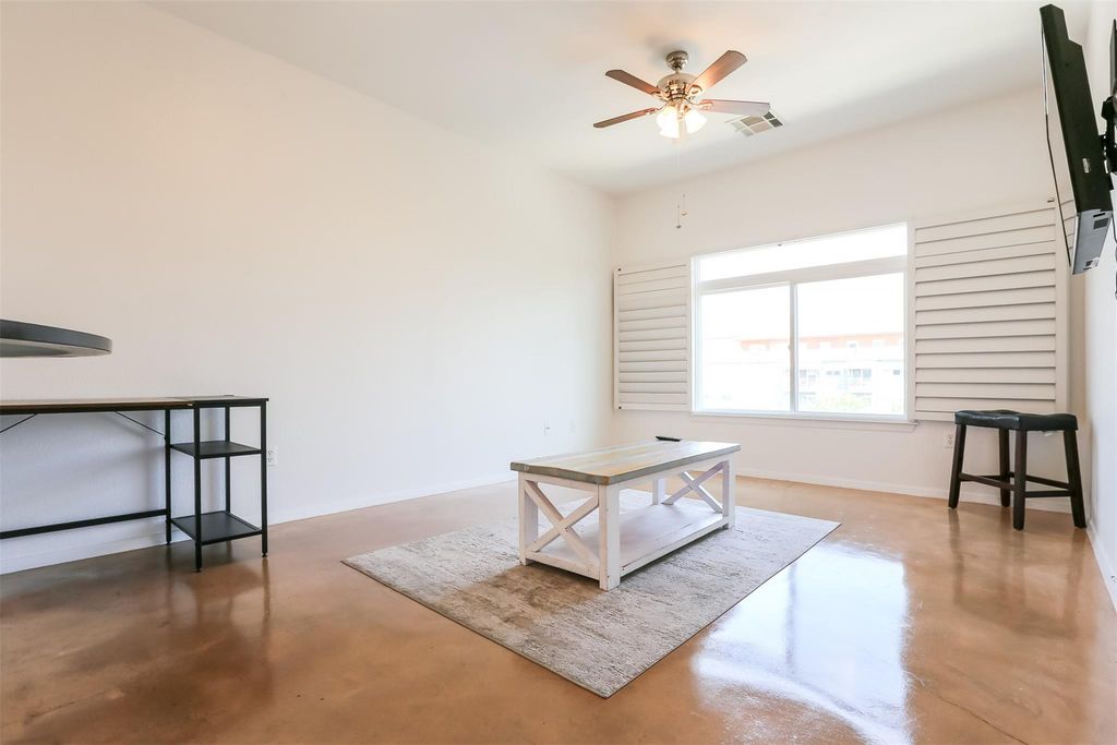 910 W 25th ST 509, Austin, TX 78705