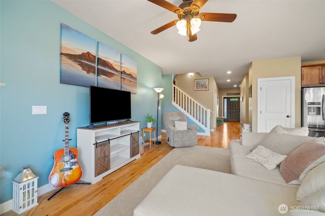 1648 Scenic Place, Lynden, WA 98264