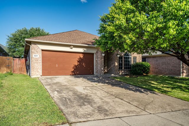 8629 Rainy Lake Drive, Fort Worth, TX 76244