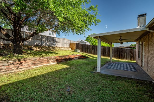 8629 Rainy Lake Drive, Fort Worth, TX 76244