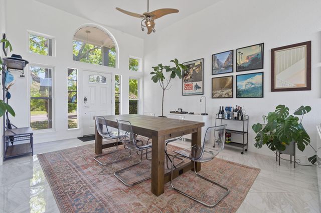 6905 Crosby CIR 18, Austin, TX 78746