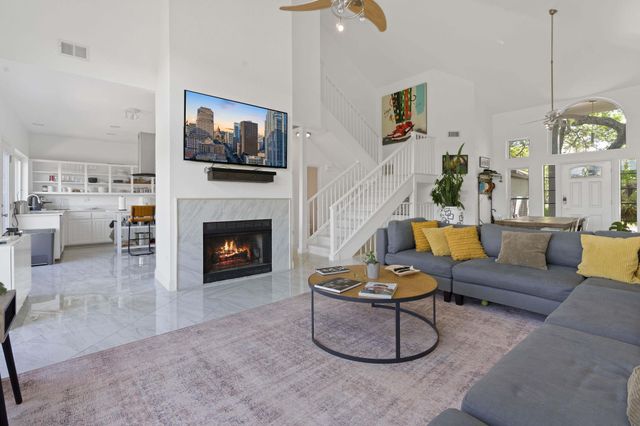6905 Crosby CIR 18, Austin, TX 78746