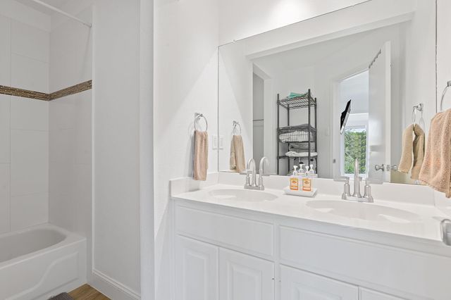 6905 Crosby CIR 18, Austin, TX 78746
