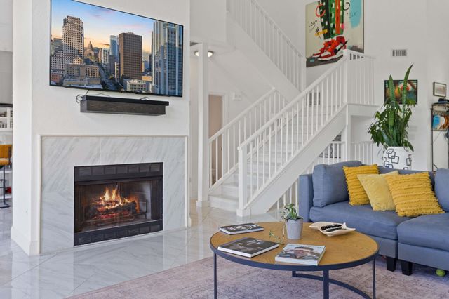 6905 Crosby CIR 18, Austin, TX 78746