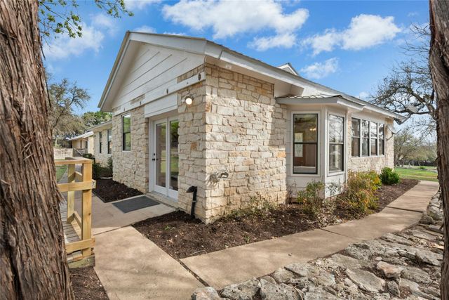 140 Donna DR, Wimberley, TX 78676