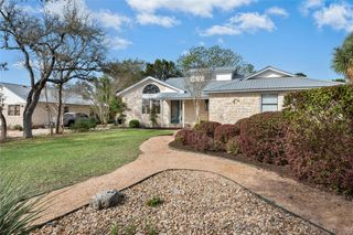 140 Donna DR, Wimberley, TX 78676
