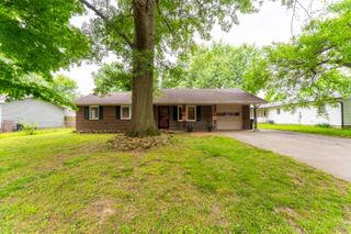 1031 South Birum Avenue, Bolivar, MO 65613
