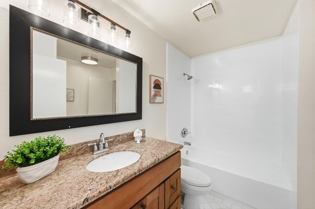 490 Auburn Way 15, San Jose, CA 95129