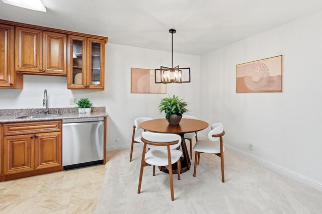 490 Auburn Way 15, San Jose, CA 95129