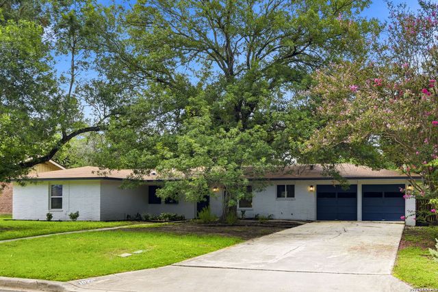 1022 GREY OAK DR, San Antonio, TX 78213