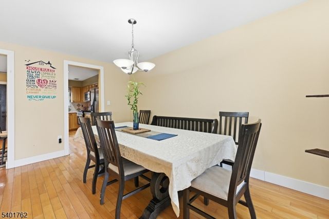 10 Coventry Ct, Old Bridge Twp., NJ 07747