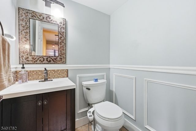 10 Coventry Ct, Old Bridge Twp., NJ 07747