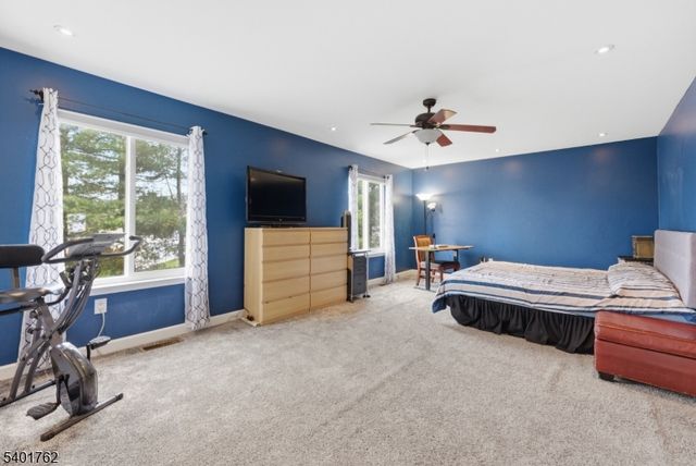 10 Coventry Ct, Old Bridge Twp., NJ 07747