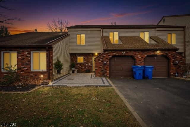 10 Coventry Ct, Old Bridge Twp., NJ 07747