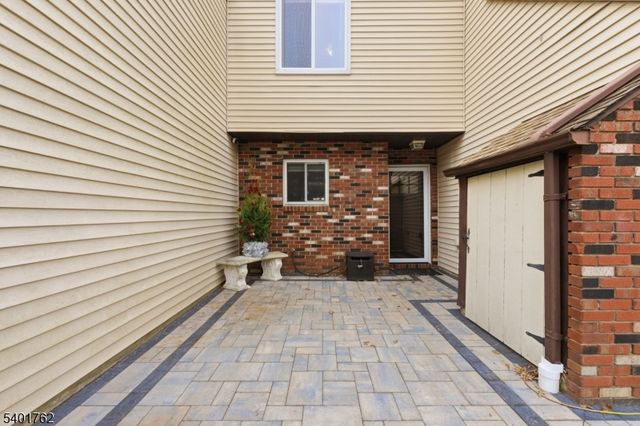 10 Coventry Ct, Old Bridge Twp., NJ 07747