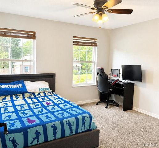 326 Fairwood Hills Road, O'fallon, IL 62269