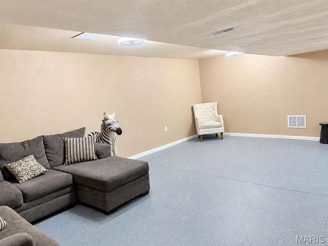 326 Fairwood Hills Road, O'fallon, IL 62269