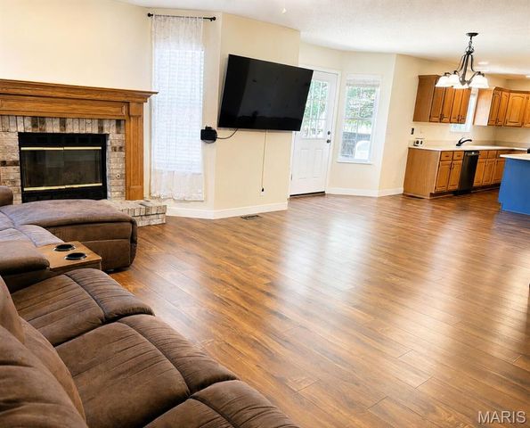 326 Fairwood Hills Road, O'fallon, IL 62269